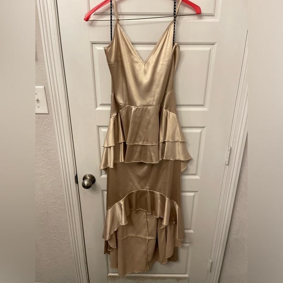 Missguided Woman’s Champage Gold Frill Hi/Low Cami Dress size: 8 NWOT - Picture 1 of 14